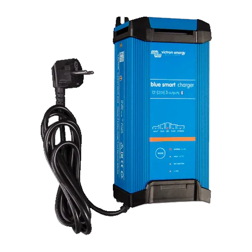 Victron Blue Smart IP22 12/20 (3) | Drei Ausgänge, präzise Ladung